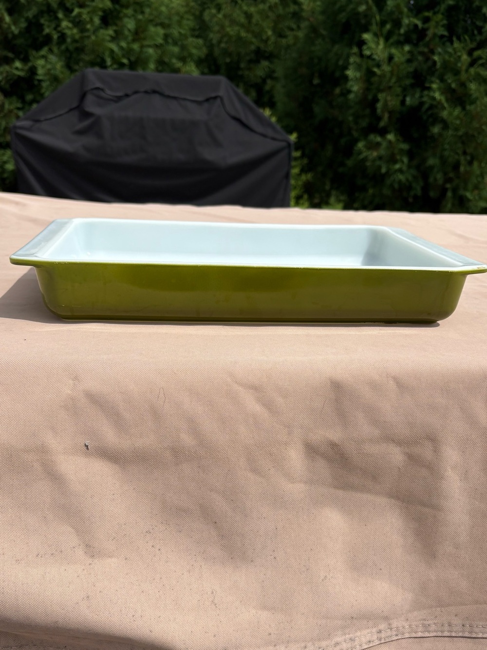 vintage Pyrex "Verde" pattern baking dish style 933